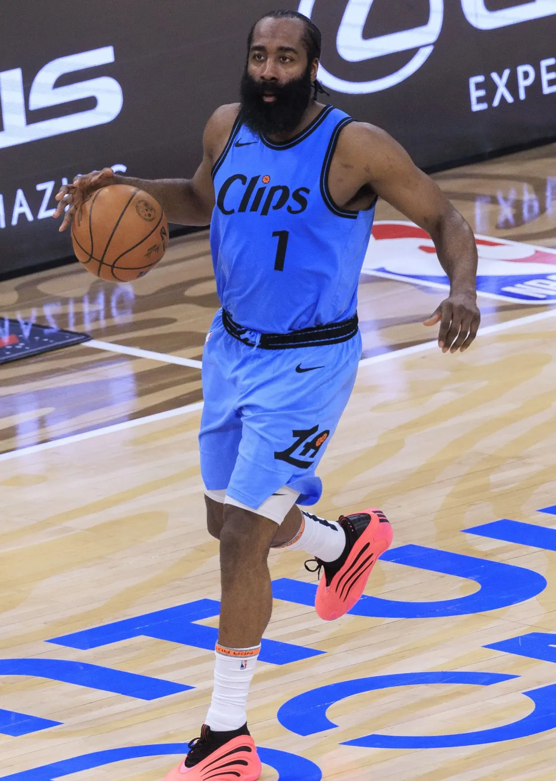 快船核心球员伤退,球队未来走势成疑,查看能够联系计划男人.的简单介绍 快船核心球员伤退,球队未来走势成疑,查看能够联系计划男人.的简单介绍